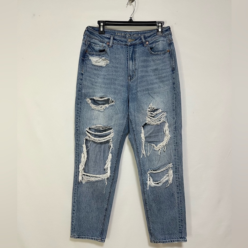 American Eagle highest rise mom jeans size 10 regular